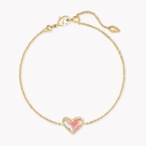 Kendra Scott Ari Heart Gold Chain Bracelet in Dichroic Glass.